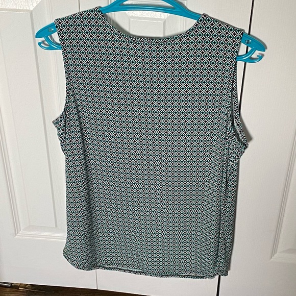 Sleeveless blouse - Picture 2 of 2